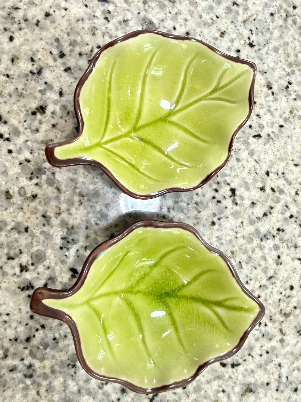 Pier 1 Imports little plate/bowls